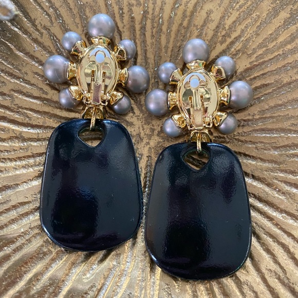 1 LEFT! Inventing Anna Pearly Earrings ✨ - Picture 4 of 8